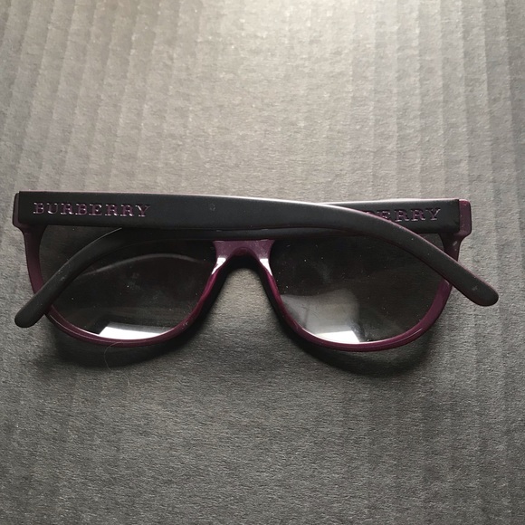 Gently worn Burberry Purple frame sunglasses - Picture 2 of 2